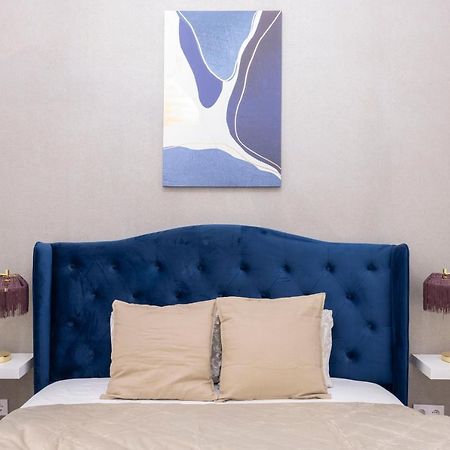 Luxurious Central Grand Home W/ 3Bedrm 2Bathrm ブダペスト エクステリア 写真